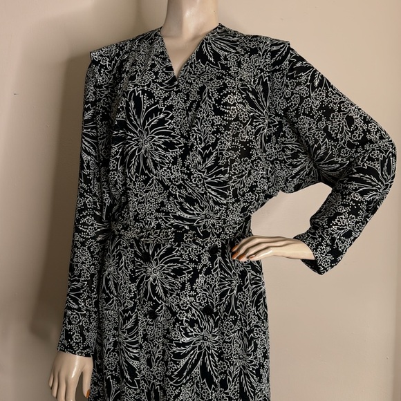 Vintage Semi Sheer Floral Dress - Picture 11 of 16